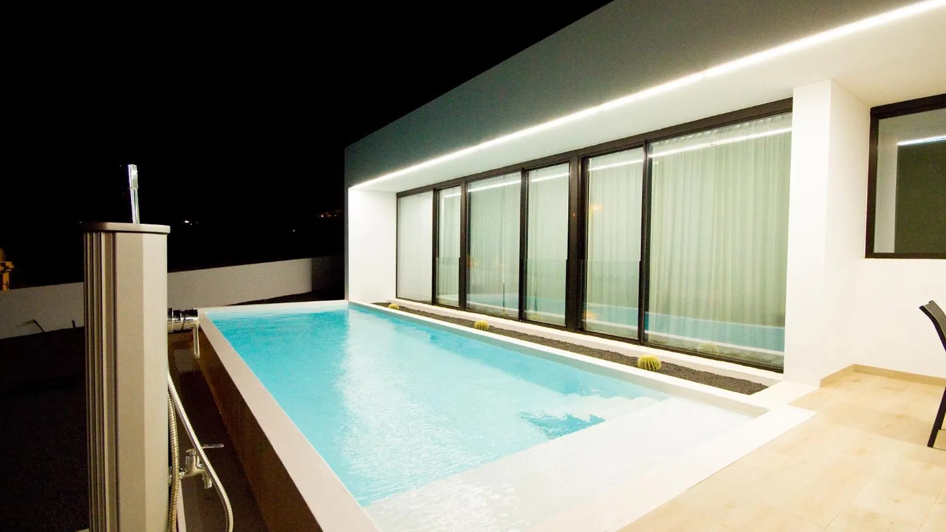 Villa Mendoza - By Az Rentals Guime 0*,  Spain