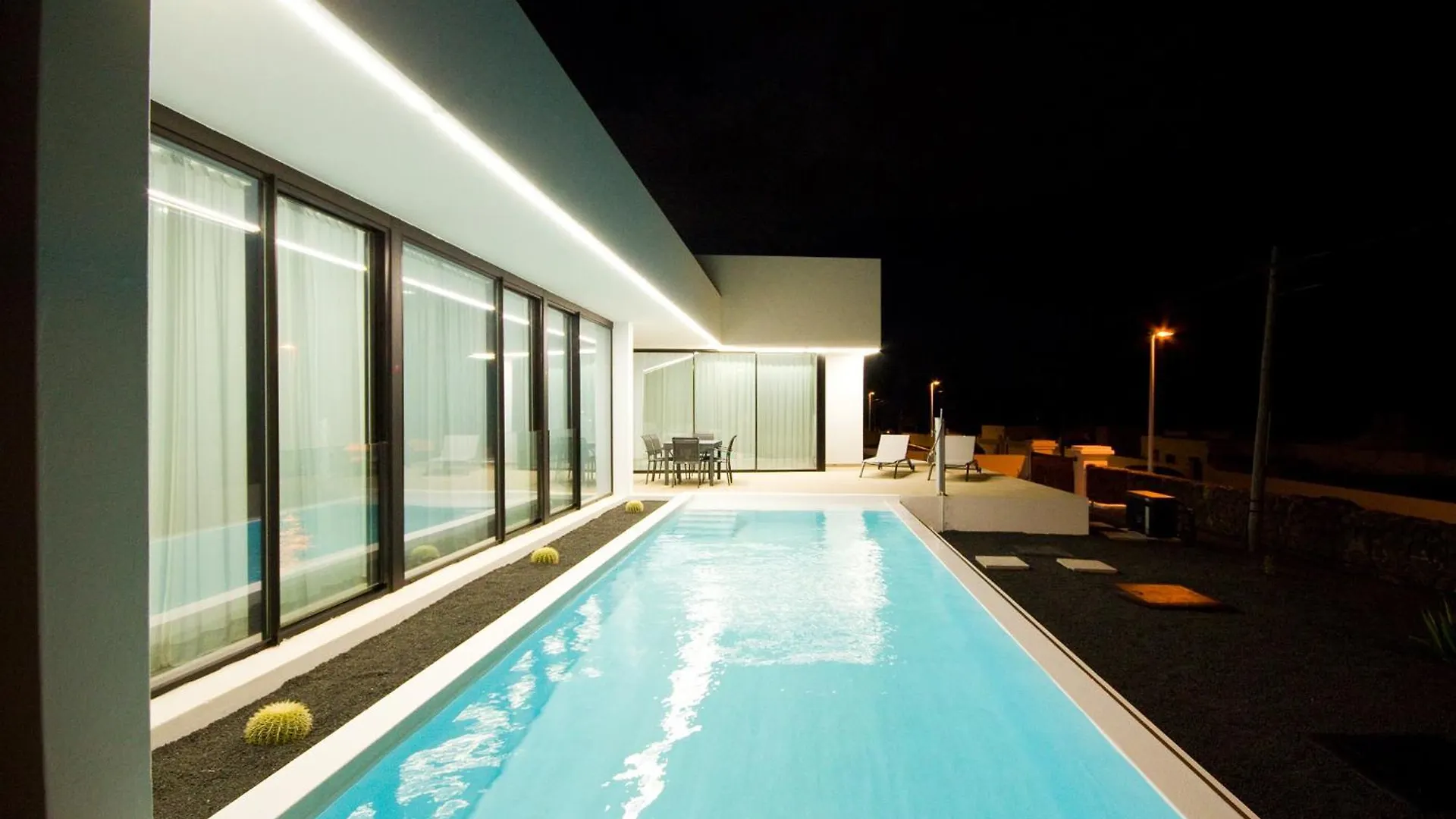 Villa Mendoza - By Az Rentals Guime Spain